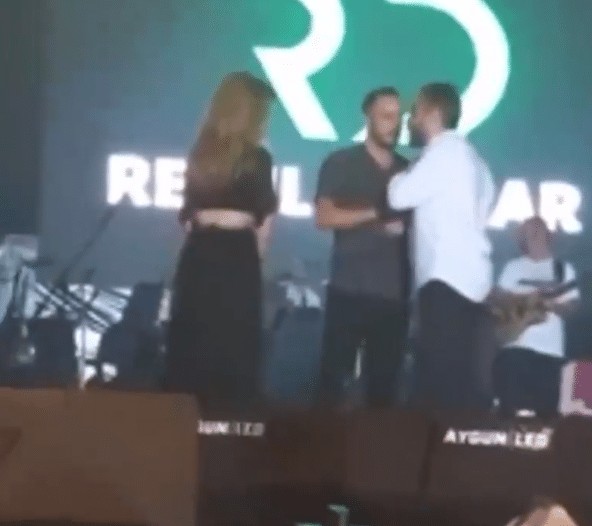 Resul Dindar ve Demet Akalın arasında büyük gerilim! Resul Dindar ve Demet Akalın arasında büyük gerilim!