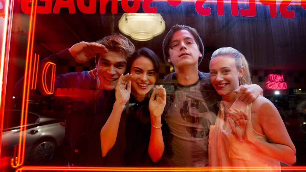 Riverdale 2. sezon onayını aldı!