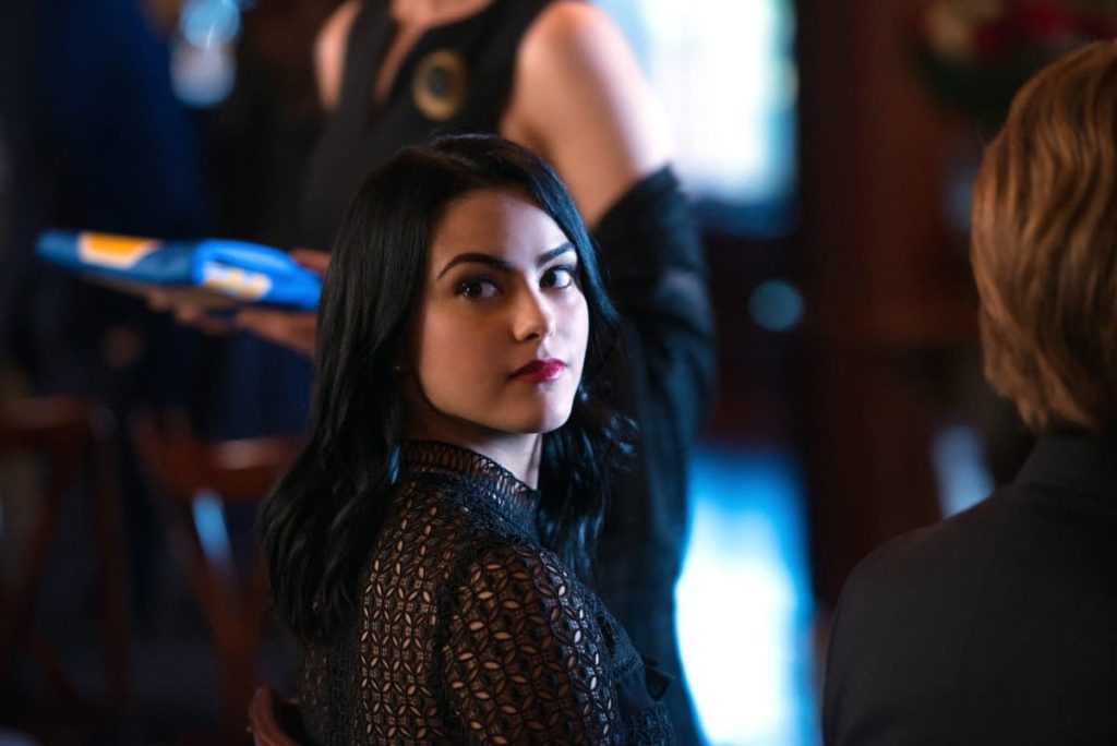 Riverdale'de Veronica'nın babasıyla tanışın!