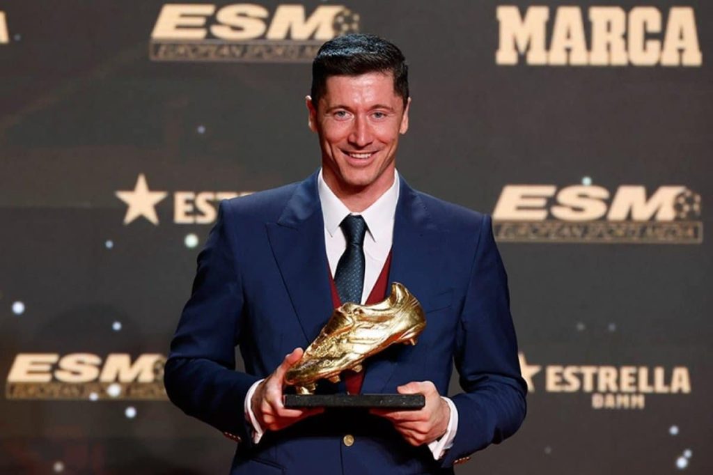 Robert Lewandowski Altın Ayakkabı'nın sahibi oldu!