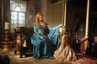 Rol arkadaşlarından Meryem Uzerli'ye şok sözler!