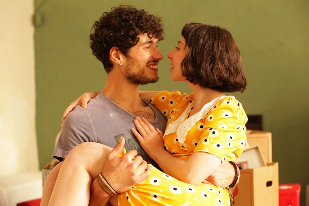 Romantik komedi üçlemesinin son filmi Keşke Benim Olsan 3 Netflix'te! Detaylar!