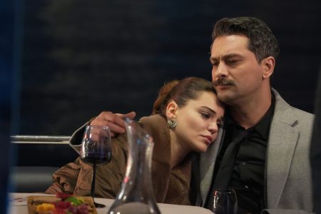 Şahane Hayatım 17. Bölümde Melisa ve Aysel birbirine destek oldu! Şebnem boşanmaktan vazgeçti!