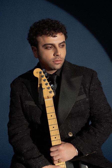 Salman Tin köklerine döndü