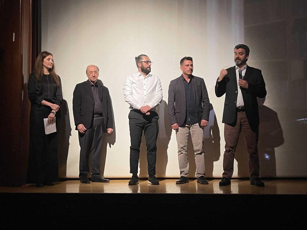Samim Kocagöz: Mecburi İstikamet'in gösterimi başladı