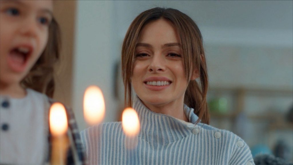 Sandık Kokusu 5. Bölüm tanıtımı yayında! Karsu iş bulup çalışmaya başlıyor!