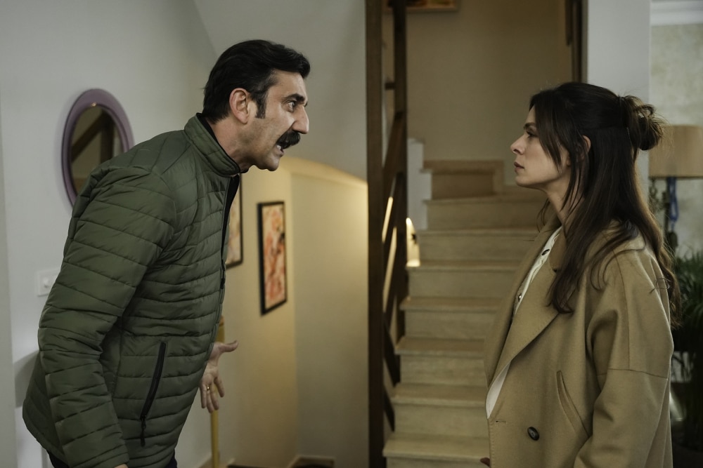 Sandık Kokusu 6. Bölümde Karsu ve Irmak yıllar sonra karşı karşıya geldi!