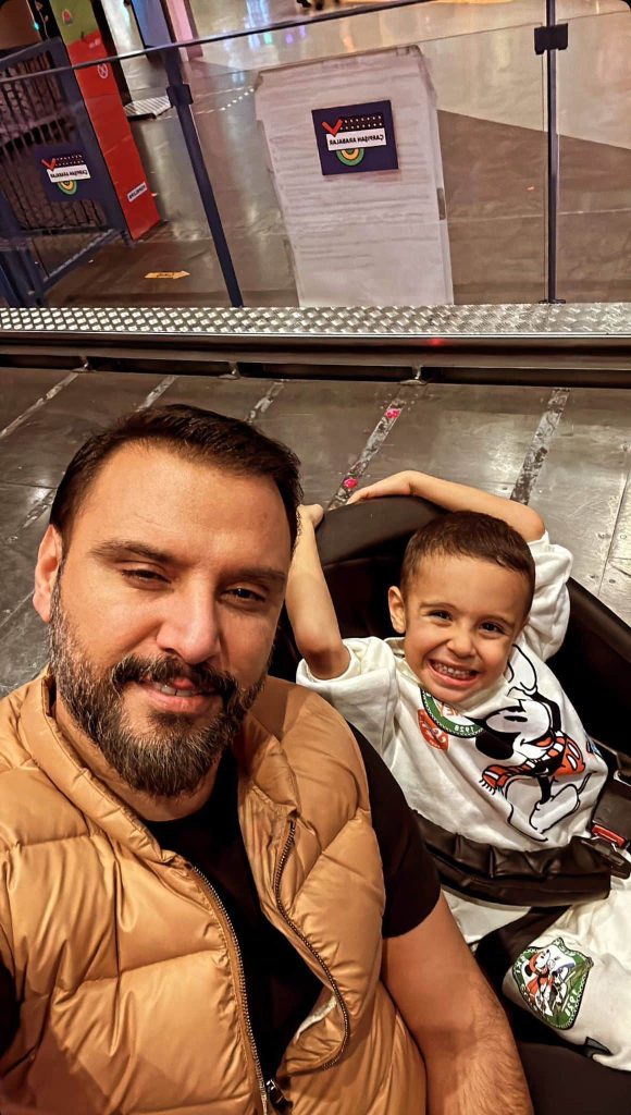 Şarkıcı Alişan'ın keyif dolu anları!