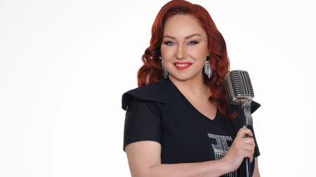 Şebnem Kısaparmak yeni albümüyle geri dönüyor