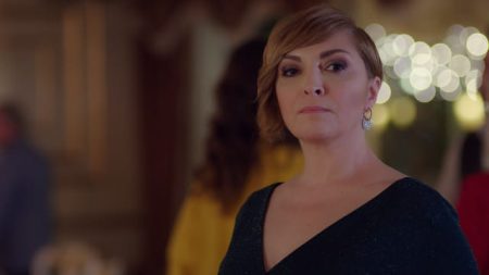 Şebnem Köstem Yeşilçam dizisinin kadrosunda!