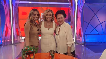 Seda Bakan: "Yazın Zeytin Ağacı çekimleri için Ayvalık'tayız!"