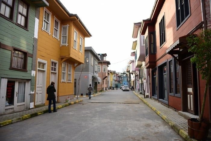 Seksenler dizisi yeni sezon nerede çekiliyor?