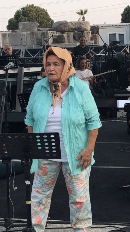 Selda Bağcan'ın kombini gündem oldu!