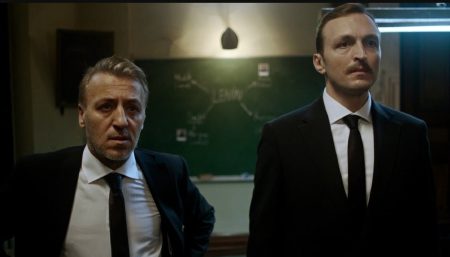 Sen Ben Lenin Filmi Netflix'te Yayında! Konusu ve Oyuncuları
