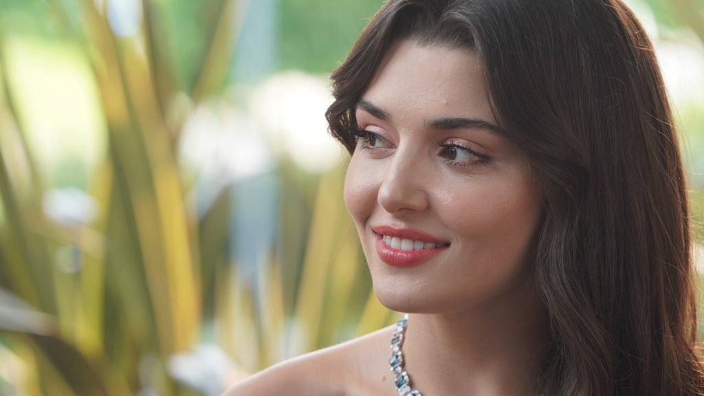Sen Çal Kapımı Eda Yıldız (Hande Erçel) kimdir? Yaşı