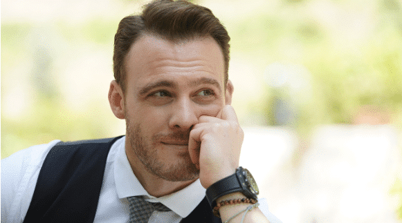 Sen Çal Kapımı Serkan Bolat (Kerem Bürsin) kimdir? Yaşı