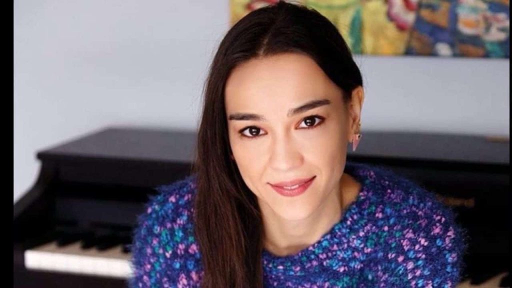 Seni Çok Bekledim'in Zahide'si Türkü Turan diziye veda ediyor!