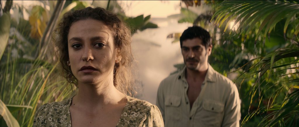 Serenay Sarıkaya ve Burak Deniz'in Şahmaran dizisinden yeni tanıtım yayınlandı!