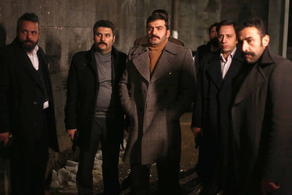 Sevda Kuşun Kanadında bu Cuma akşamı heyecan dolu bir bölümle geliyor!