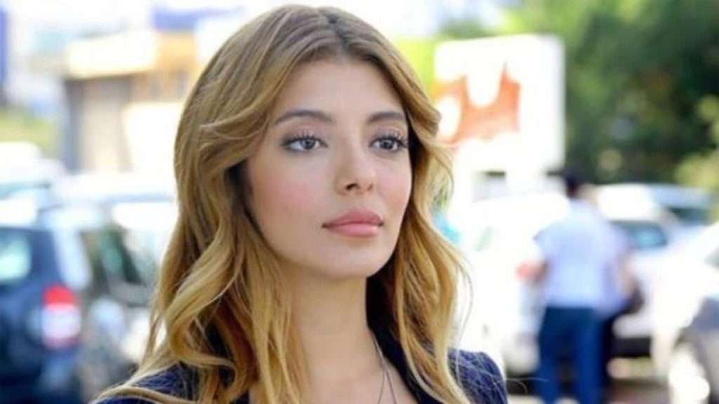 Sevilen oyuncu Selin Şekerci "Benden Ne Olur" kadrosunda!
