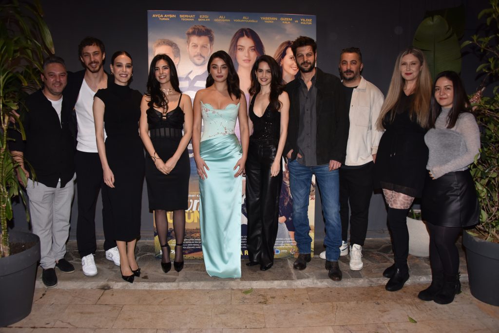 'Sevmek Yüzünden' film ekibi basının sorularını yanıtladı