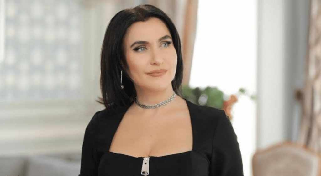 Şevval Sam övmeye doyamadı Şevval Sam övmeye doyamadı