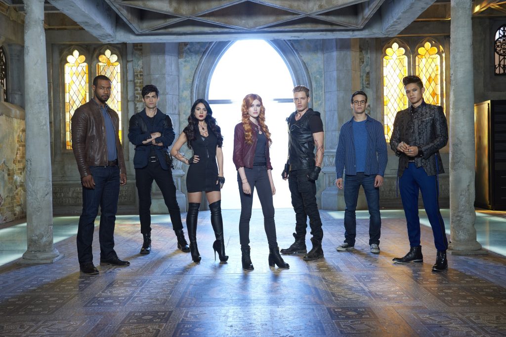 Shadowhunters 3. sezon onayını aldı