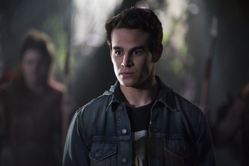 Shadowhunters'ın Simon Lewis'i yeni dizisini buldu!