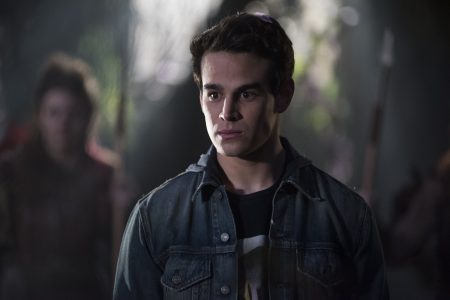 Shadowhunters'ın Simon Lewis'i yeni dizisini buldu!