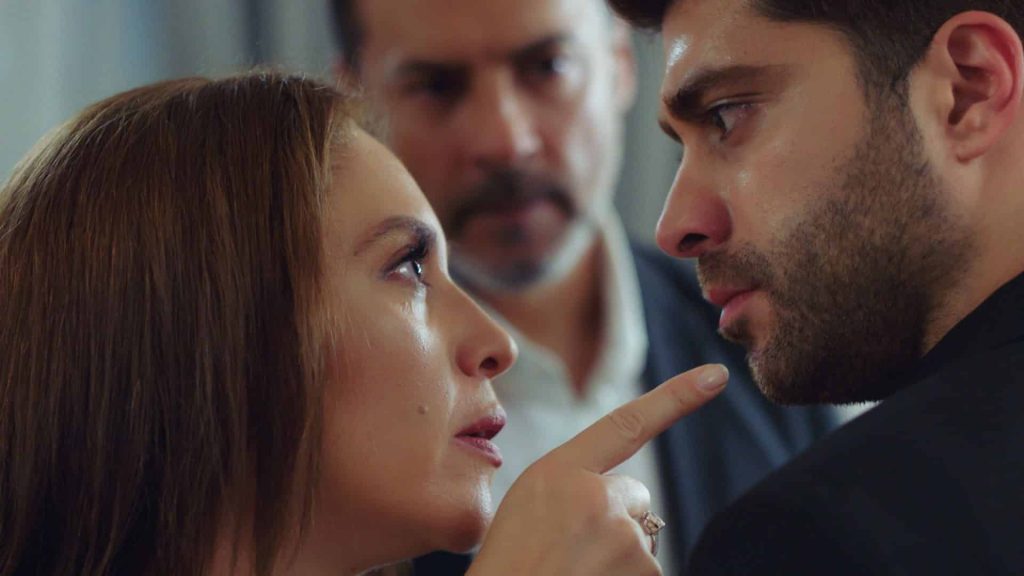 Show TV’nin reyting rekortmeni dizisi “Kızılcık Şerbeti”nin yeni sezon ilk tanıtımı yayınlandı!