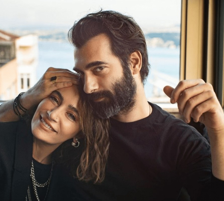 Sıla’dan evlilik açıklaması! Sıla'dan evlilik açıklaması!