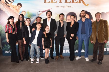 Sımsıcak hikayesiyle sinemaseverlerle buluşacak ‘Yaren Leylek’ filminin ekip gösterimi gerçekleşti!