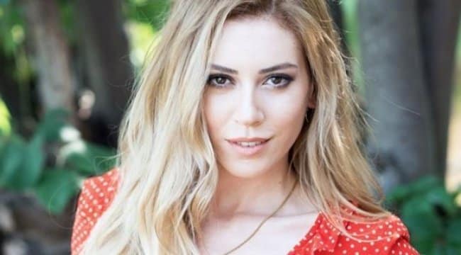 Sinem Kobal cephesinden Romantik Komedi açıklaması!