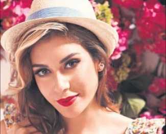 Sinem Kobal'dan Arda Turan'a sert yanıt!