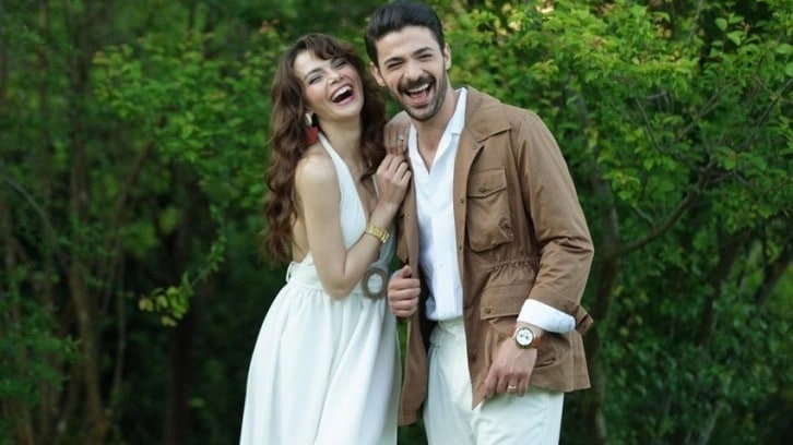 Sinem Ünsal ve Halit Özgür Sarı çiftinden ayrılık haberi...