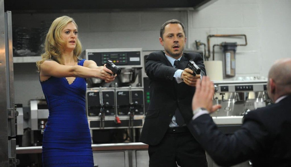 Sneaky Pete 2. sezon onayını aldı!