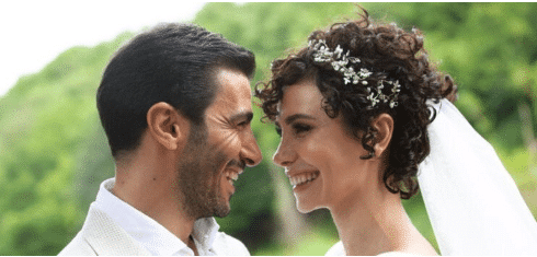 Songül Öden bir süredir beraber olduğu sevgilisi Arman Bıçakçı ile evlendi!