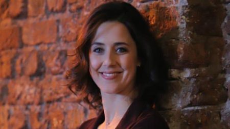 Söz Linda (Melis Birkan) kimdir?