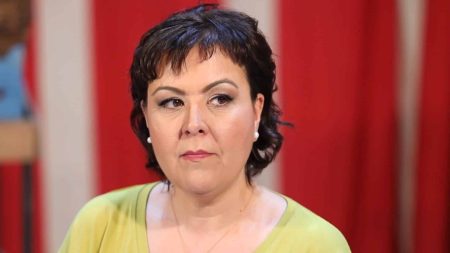 Süeda Çil Refika Kalfa karakteri ile Payitaht Abdülhamid'de!