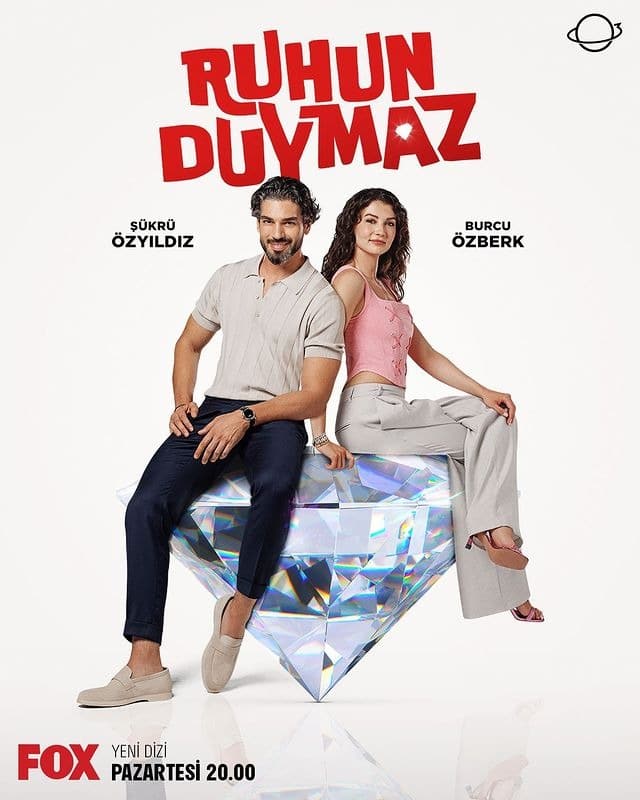 Şükrü Özyıldız ile Burcu Özberk'li "Ruhun Duymaz"dan yeni bir sosyal medya afişi yayınlandı!