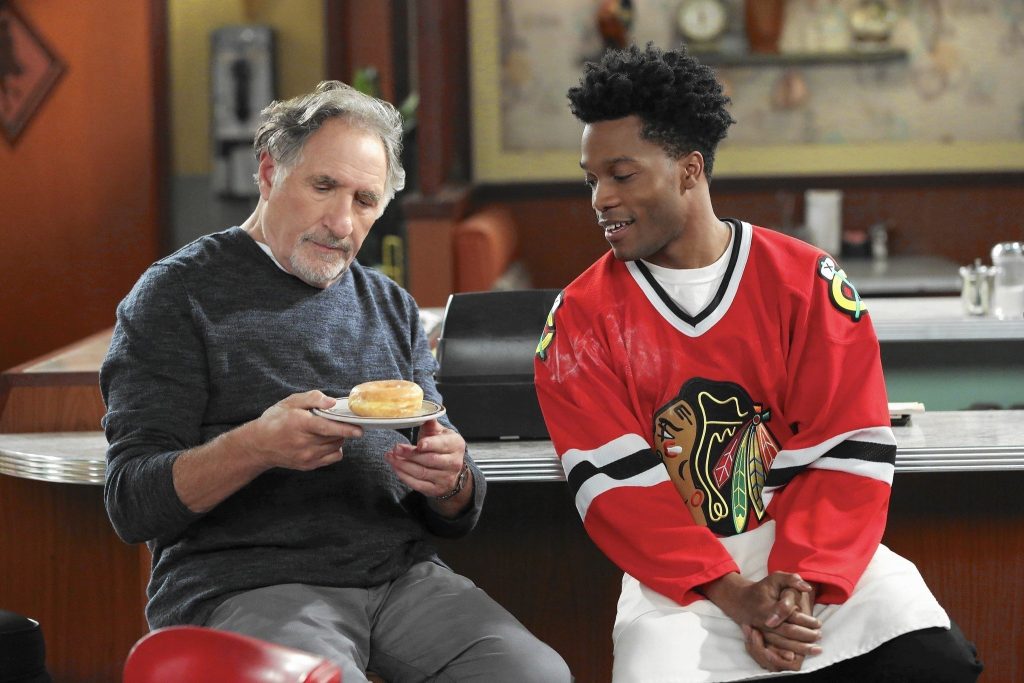 Superior Donuts'a tam sezon onayı çıktı!