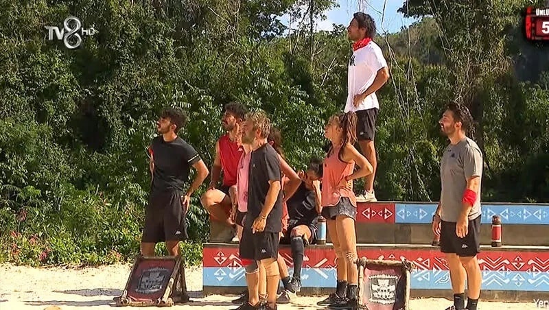 Survivor'da eleme adayı kim oldu? Dokunulmazlığı hangi takım kazandı? Survivor devam edecek mi? Acun Ilıcalı açıkladı!