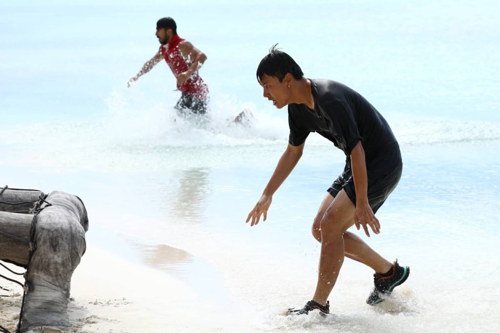 Survivor'da ödül oyununu kim kazandı? Hangi takım ödülün sahibi oldu?