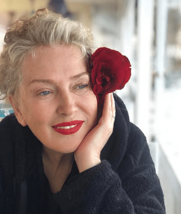 Suzan Kardeş'ten duygulandıran 90'lar paylaşımı!