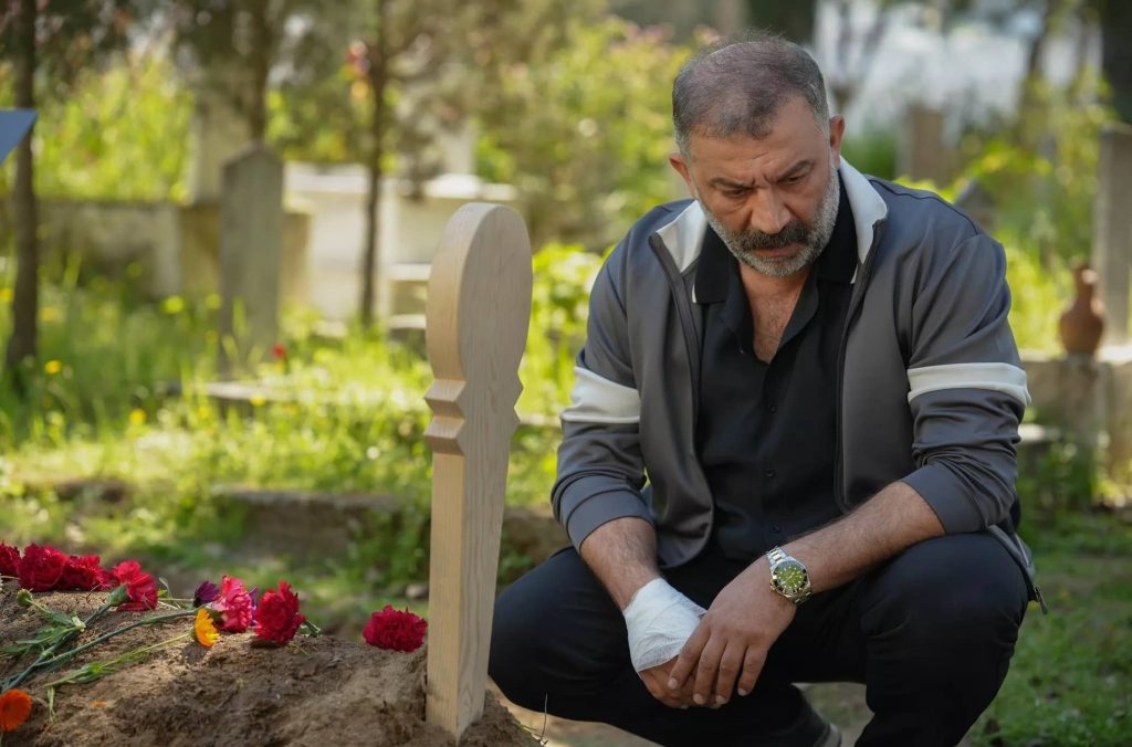 Tetikçinin Oğlu 2. Bölümüyle yine nefes kesti! İsko ve Metin karşı karşıya geldi!