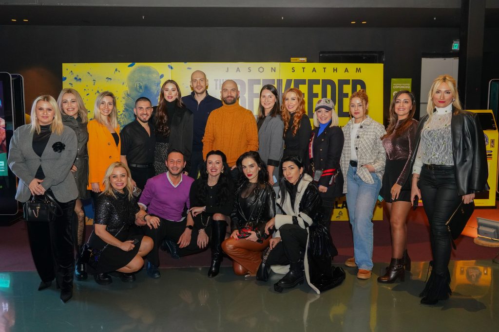"The Beekeper" filminin ön gösterimi yoğun ilgi gördü