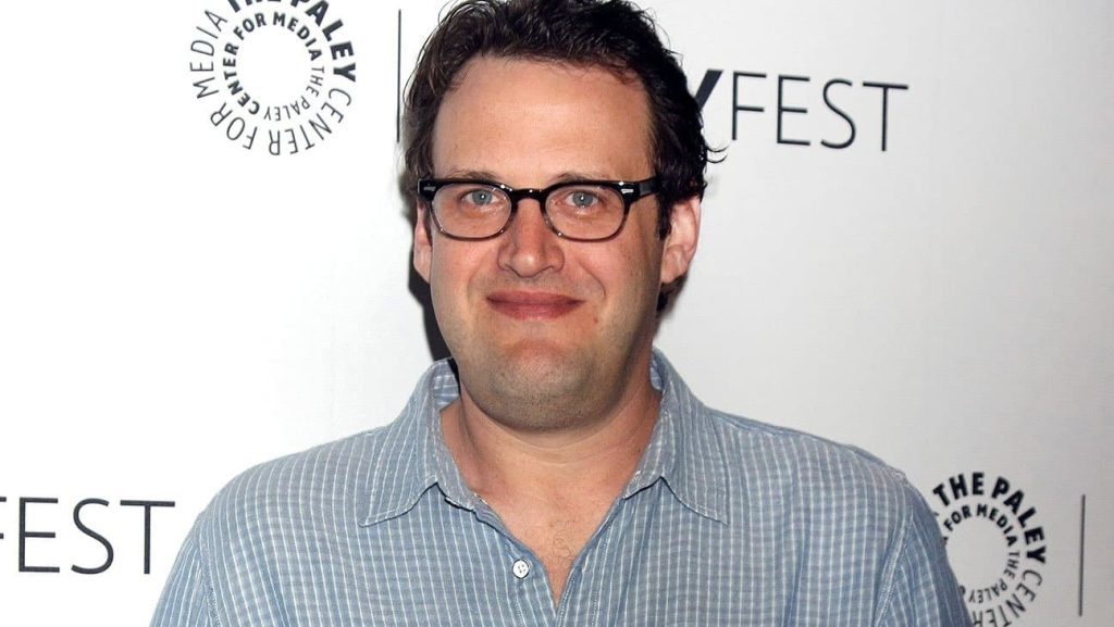 The Flash ve Supergirl dizisinin yapımcılarından Andrew Kreisberg için de taciz iddiaları çıktı!