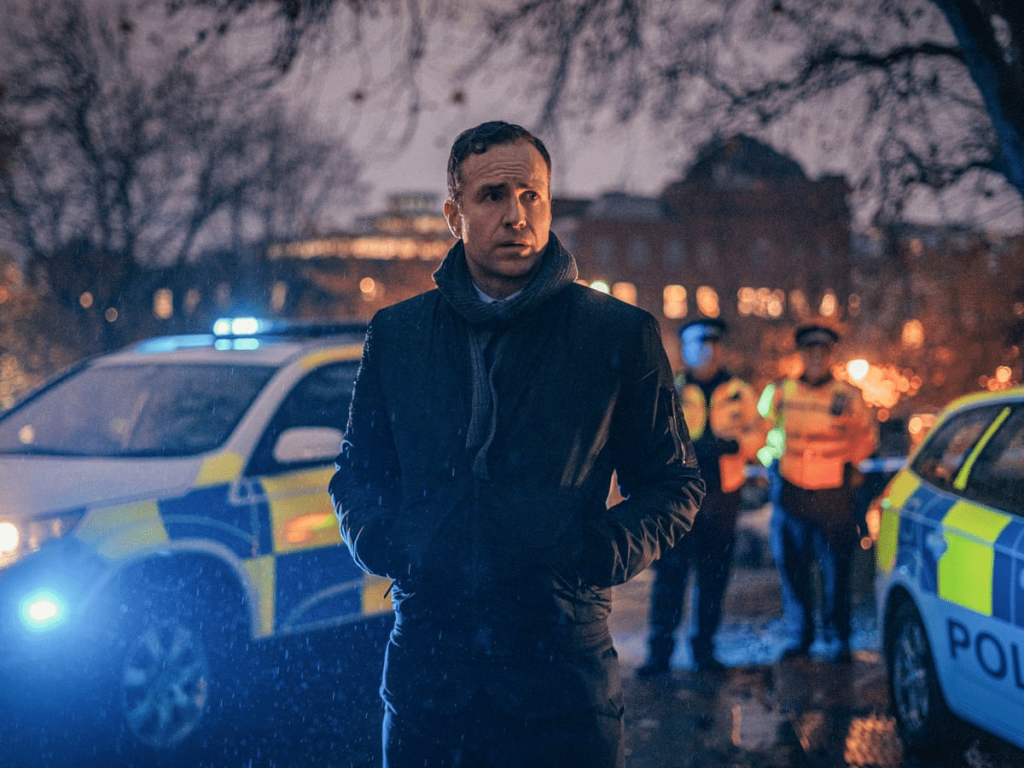 The Salisbury Poisonings yaratıcılarının yeni dizisi Blue Lights'ı tanıyalım!
