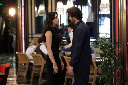 TOD’un heyecanla beklenen yeni dizisi ‘Zamanın Kapıları’nın setinden ilk kareler paylaşıldı!