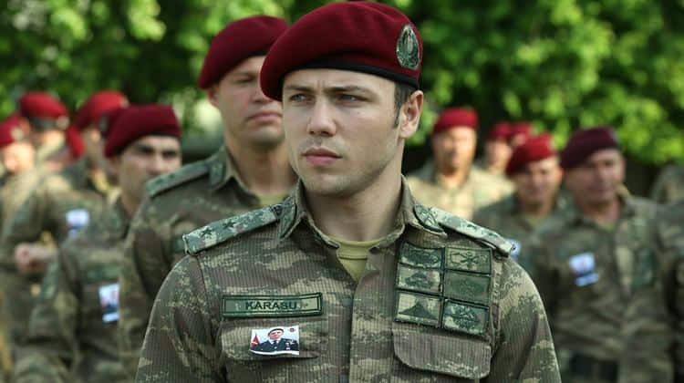 Tolga Sarıtaş ölümden döndü! Kendinden önce O'na koştu!